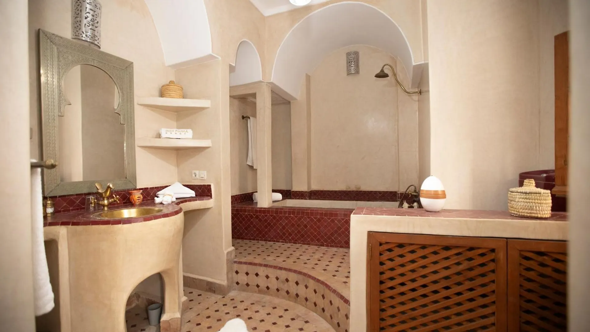Riad Naejma Privatisation, 2 Bassins Marrakesh Morocco