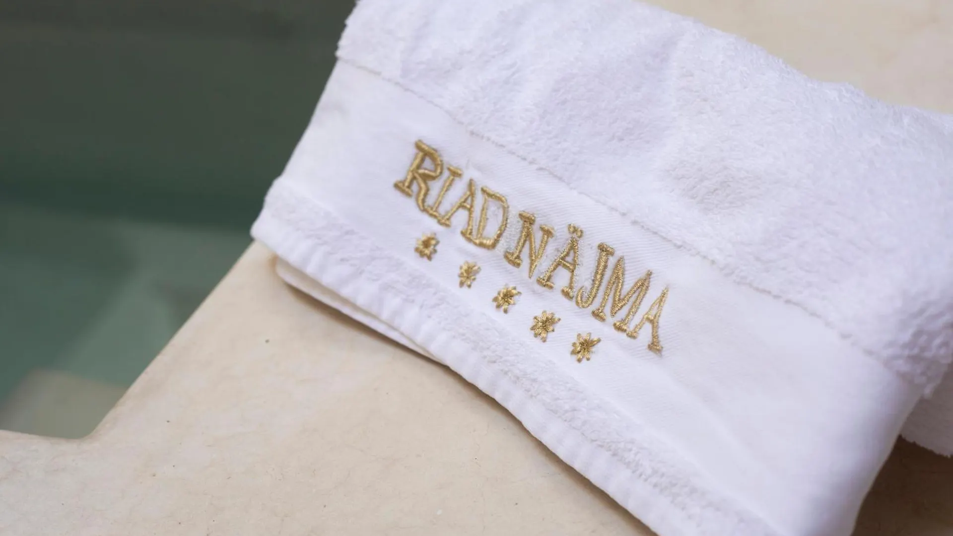 Riad Naejma Privatisation, 2 Bassins Marrakesh